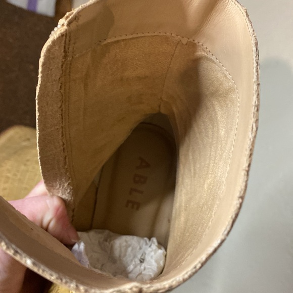 SALE!NEW! ABLE BRAZILIAN LEATHER BOOTS,WITH POINTY TOE AND SIDE ZIP ENTRY - Picture 11 of 13